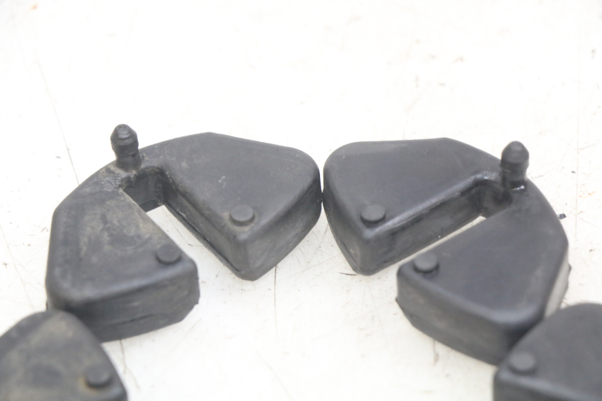 photo de CROWN WHEEL SILENTBLOCK SUZUKI SV N 650 (1999 - 2002) - Component detail