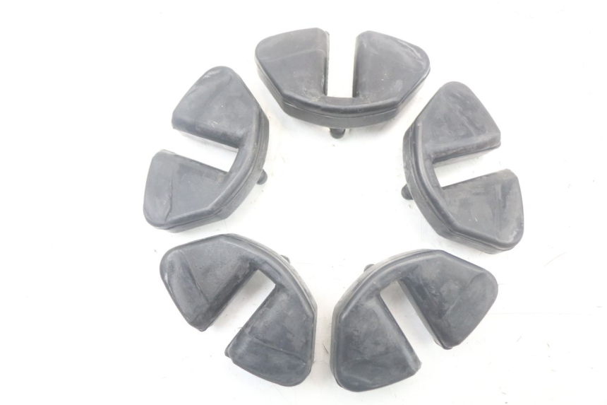 photo de CROWN WHEEL SILENTBLOCK SUZUKI SV N 650 (1999 - 2002) - Zoom on usage condition