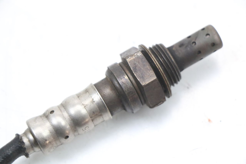 photo de OXYGEN SENSOR HONDA FES S-WING SWING ABS 125 (2007 - 2015) - Alternative perspective