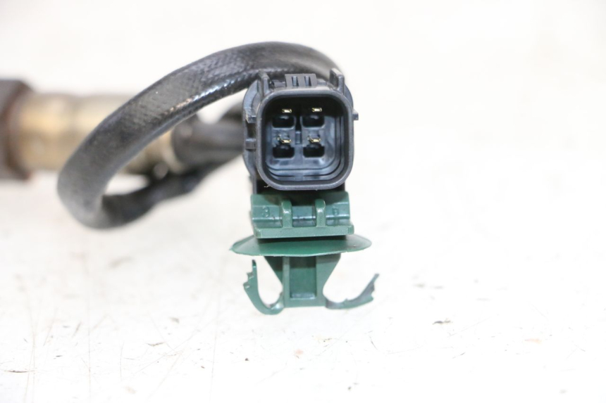 photo de LAMBDA SENSOR PIAGGIO MP3 HPE 300 (2019 - 2026) - Technical close-up