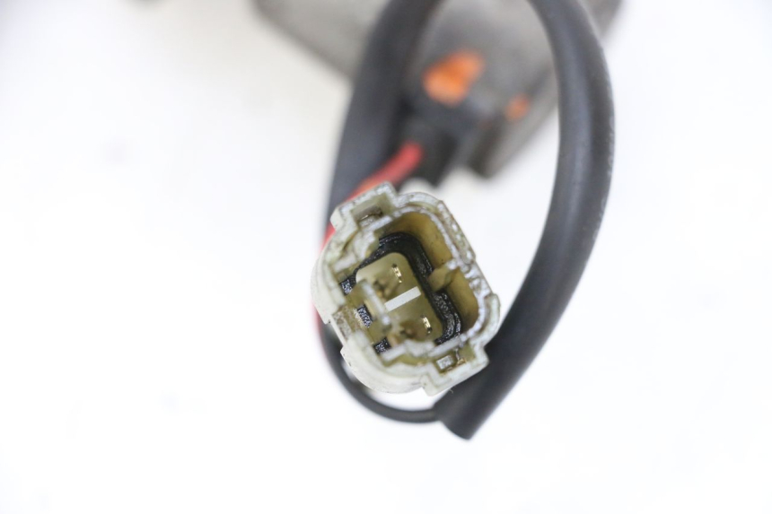 photo de AIR PRESSURE SENSOR SUZUKI BURGMAN 650 (2013 - 2020) - Alternative perspective