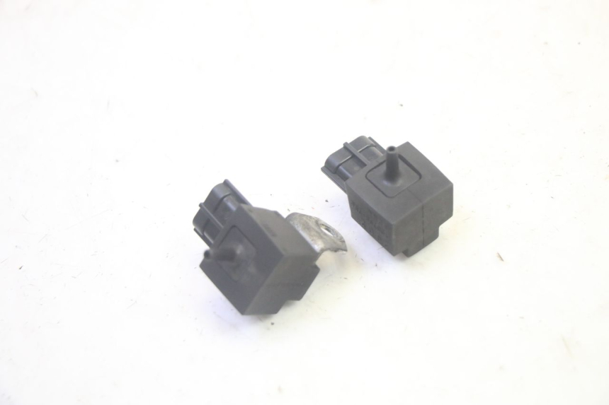 photo de AIR PRESSURE SENSOR SUZUKI BURGMAN EXECUTIVE ABS 650 (2006 - 2012) - Component detail