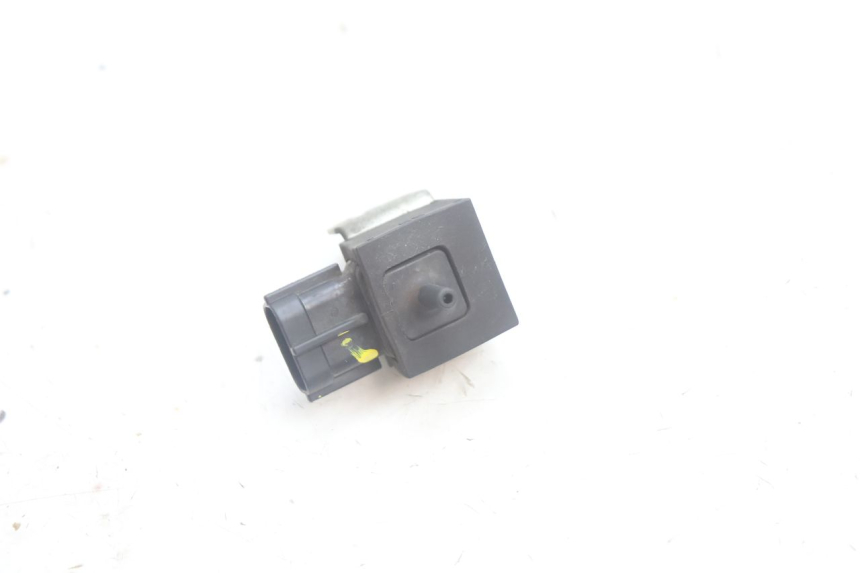 photo de AIR PRESSURE SENSOR SUZUKI BURGMAN EXECUTIVE ABS 650 (2006 - 2012) - Main view