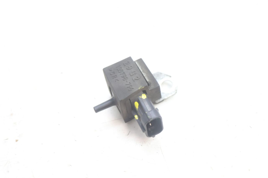 photo de AIR PRESSURE SENSOR SUZUKI BURGMAN EXECUTIVE ABS 650 (2006 - 2012) - Zoom on usage condition