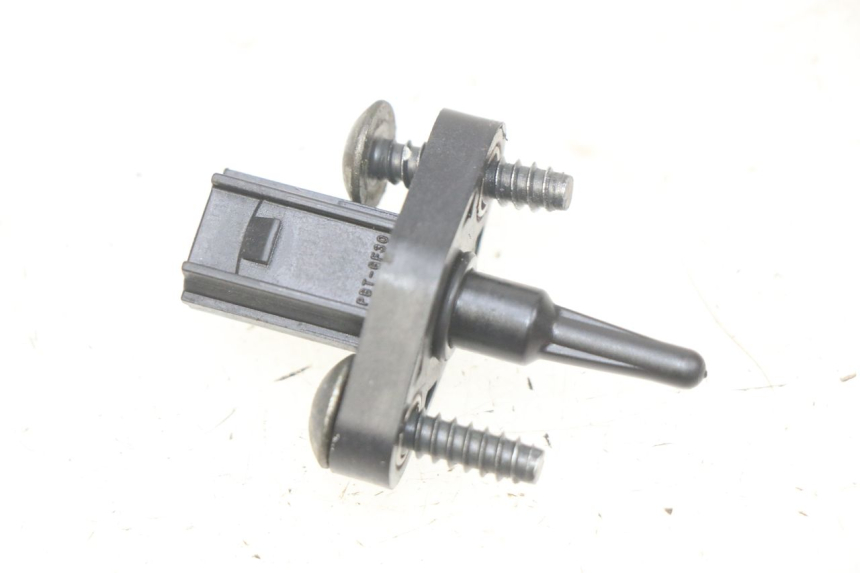 photo de AIR PRESSURE SENSOR HONDA CB R 1000 (2018 - 2023) - Component detail