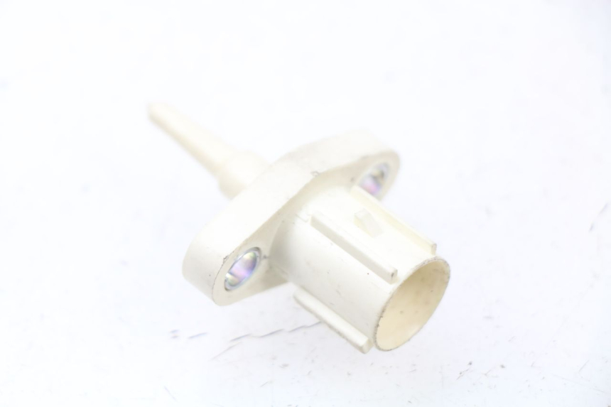 photo de AIR PRESSURE SENSOR HONDA CBR RR FIREBLADE 1000 (2006 - 2007) - Zoom on usage condition