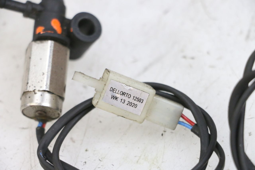 photo de AIR PRESSURE SENSOR LONGJIA DIGITA 4T 50 (2019 - 2022) - Technical close-up