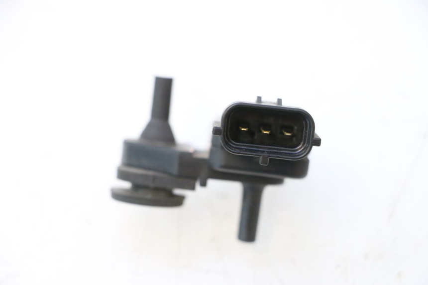 photo de AIR PRESSURE SENSOR KAWASAKI ER-6 ER6 N 650 (2005 - 2009) - Zoom on usage condition