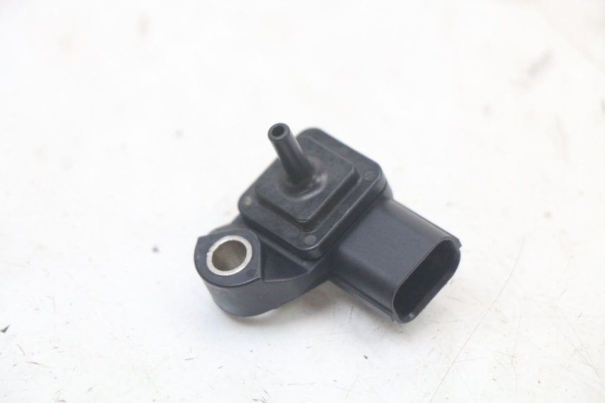 photo de AIR PRESSURE SENSOR YAMAHA FJR ABS 1300 (2006 - 2012) - Component detail