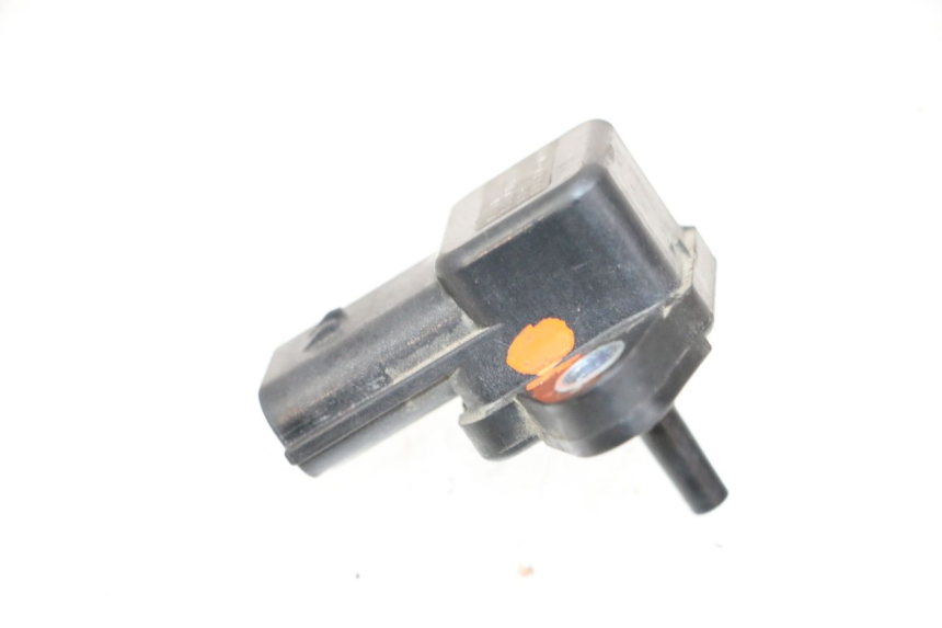 photo de AIR PRESSURE SENSOR YAMAHA FJR ABS 1300 (2006 - 2012) - Technical close-up