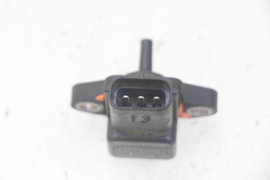 photo de AIR PRESSURE SENSOR YAMAHA FJR ABS 1300 (2006 - 2012) - Component detail