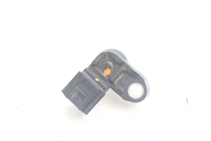 photo de AIR PRESSURE SENSOR YAMAHA FZ8 800 (2010 - 2016) - Alternative perspective