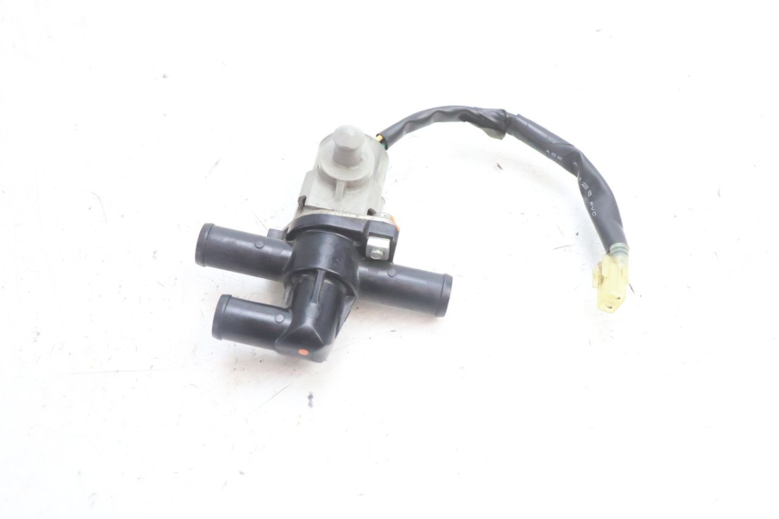 photo de AIR PRESSURE SENSOR YAMAHA FZ8 800 (2010 - 2016) - Alternative perspective