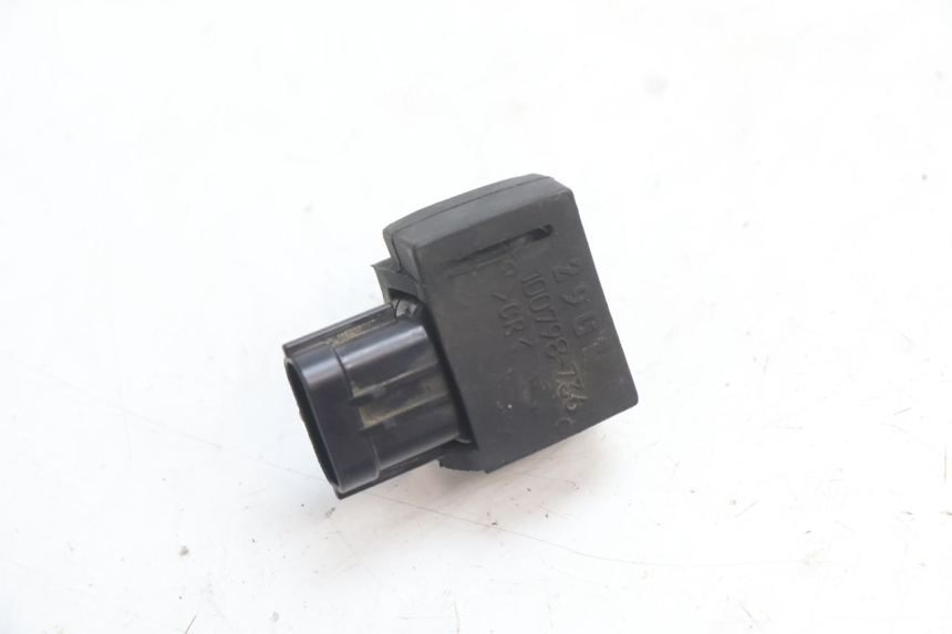 photo de AIR PRESSURE SENSOR SUZUKI GSR 600 (2005 - 2012) - Zoom on usage condition