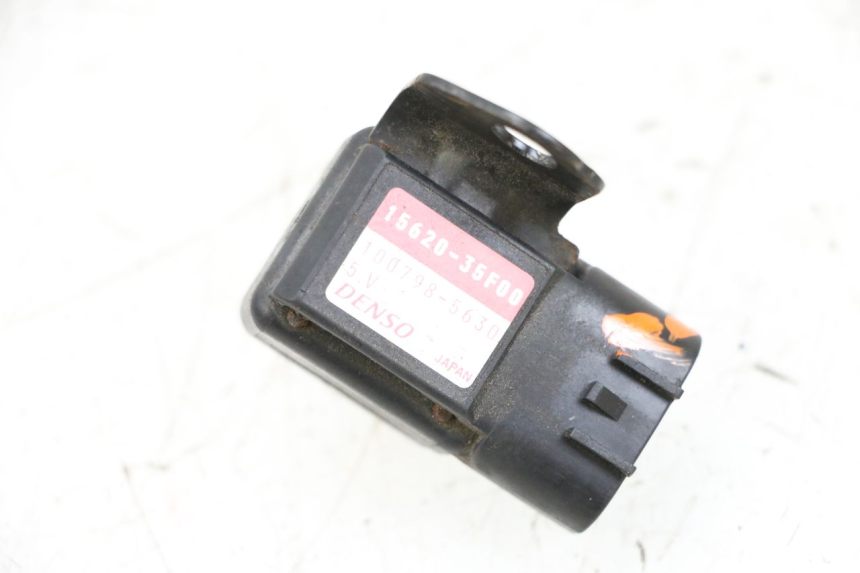 photo de AIR PRESSURE SENSOR SUZUKI GSXR GSX-R 1000 (2003 - 2004) - Component detail