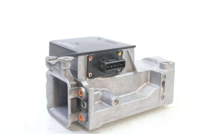 photo de AIR PRESSURE SENSOR BMW K 75 RT 750 (1989 - 1997) - Alternative perspective