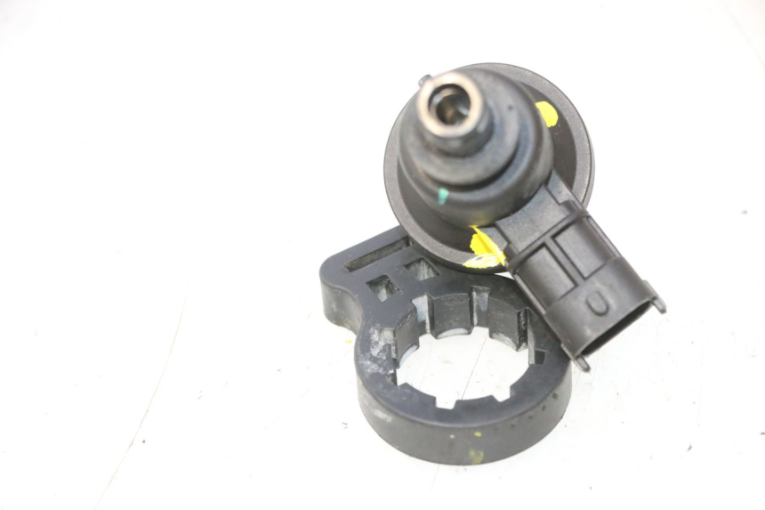 photo de AIR PRESSURE SENSOR PIAGGIO LIBERTY IGET 4T 50 (2015 - 2020) - Zoom on usage condition