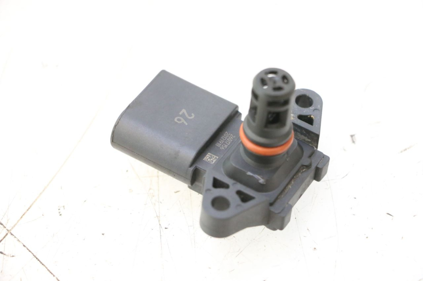 photo de AIR PRESSURE SENSOR PEUGEOT SATELIS 125 (2006 - 2009) - Zoom on usage condition