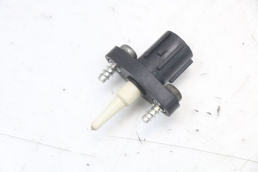 photo de AIR PRESSURE SENSOR SUZUKI GSR 750 (2011 - 2017) - Component detail