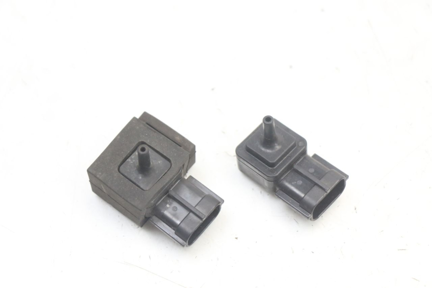 photo de AIR PRESSURE SENSOR SUZUKI GSR 750 (2011 - 2017) - Component detail