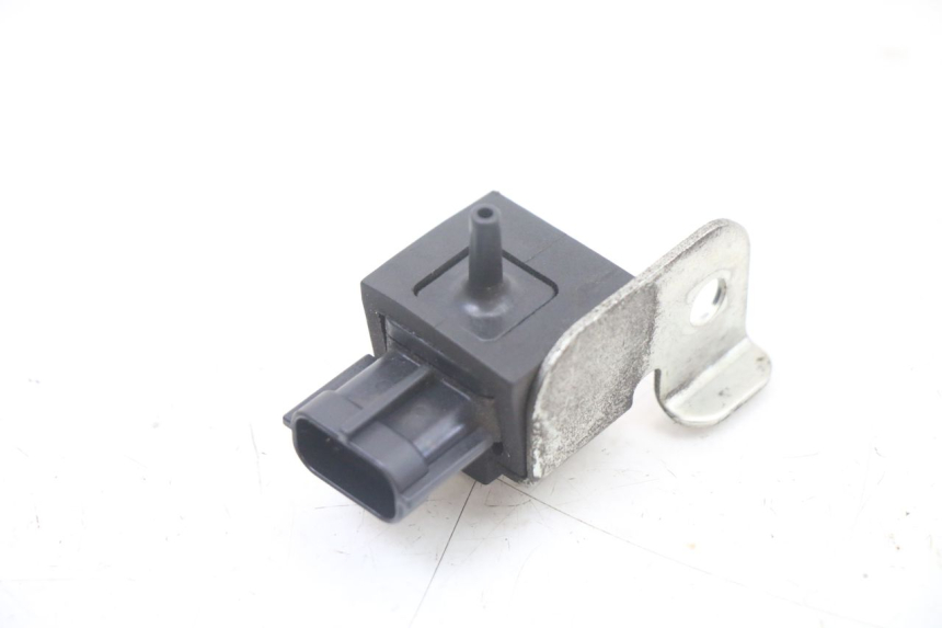 photo de AIR PRESSURE SENSOR SUZUKI GSX F GSXF 650 (2007 - 2015) - Zoom on usage condition