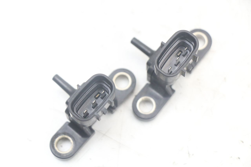 photo de AIR PRESSURE SENSOR YAMAHA TDM ABS 900 (2002 - 2014) - Technical close-up