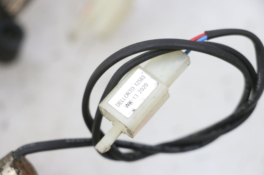 photo de AIR PRESSURE SENSOR PEUGEOT TWEET 4T 50 (2018 - 2022) - Technical close-up