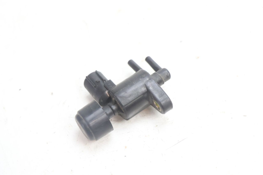 photo de AIR PRESSURE SENSOR HONDA VFR FI RC46 800 (1998 - 2001) - Component detail