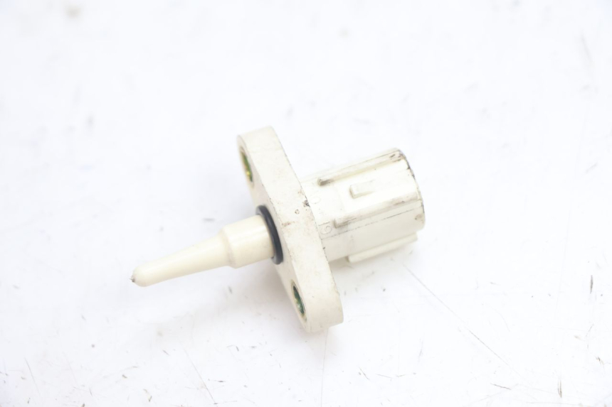 photo de AIR PRESSURE SENSOR HONDA VFR FI RC46 800 (1998 - 2001) - Main view
