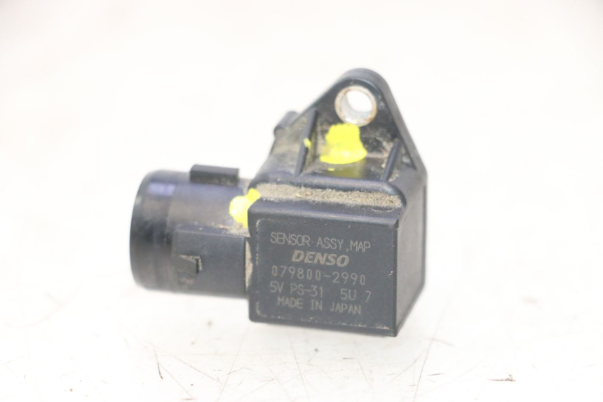 photo de AIR PRESSURE SENSOR HONDA VFR FI RC46 800 (1998 - 2001) - Zoom on usage condition