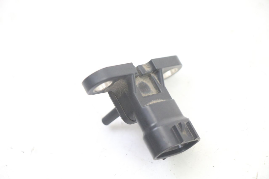 photo de AIR PRESSURE SENSOR YAMAHA X-MAX XMAX 125 (2010 - 2013) - Alternative perspective