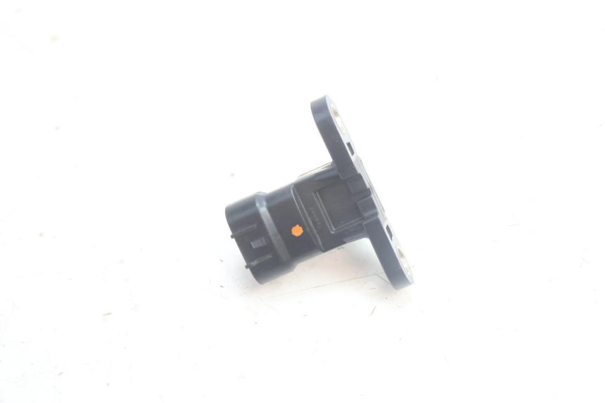 photo de AIR PRESSURE SENSOR YAMAHA XMAX X-MAX 125 (2006 - 2009) - Technical close-up