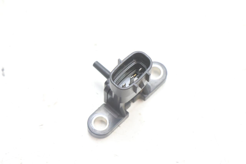 photo de AIR PRESSURE SENSOR YAMAHA X-MAX XMAX 125 (2010 - 2013) - Zoom on usage condition