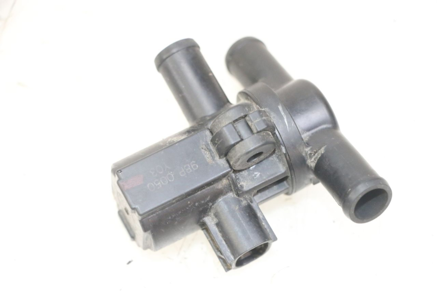 photo de AIR PRESSURE SENSOR YAMAHA XJ6 ABS 600 (2008 - 2016) - Component detail