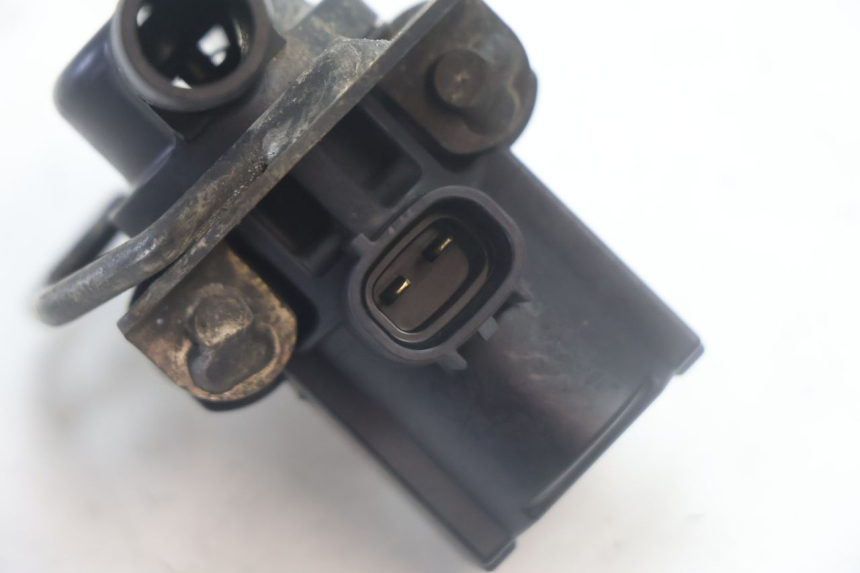 photo de AIR PRESSURE SENSOR HONDA XLV VARADERO 125 (2007 - 2012) - Alternative perspective