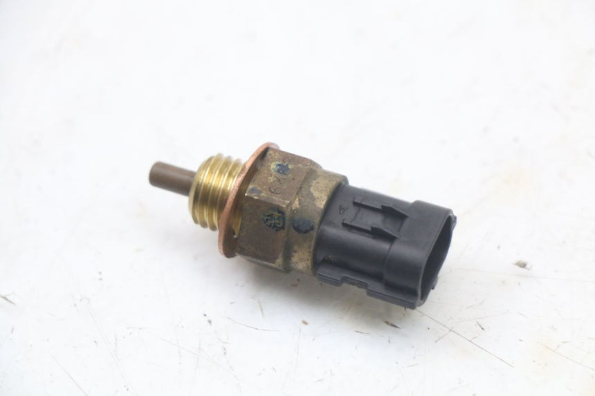 photo de AIR PRESSURE SENSOR YAMAHA FJR ABS 1300 (2006 - 2012) - Alternative perspective