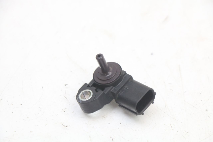 photo de AIR PRESSURE SENSOR YAMAHA XJ6 ABS 600 (2008 - 2016) - Main view