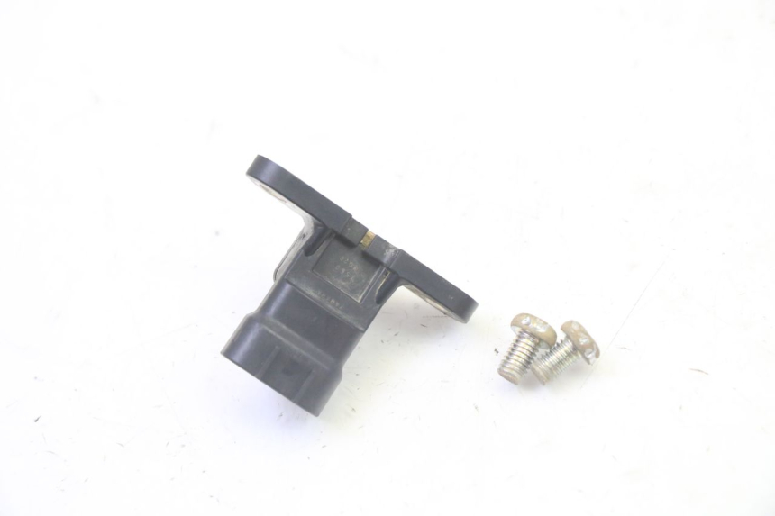 photo de AIR PRESSURE SENSOR YAMAHA YFM GRIZZLY 550 (2008 - 2015) - Alternative perspective