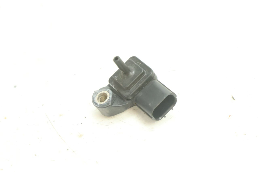 photo de AIR PRESSURE SENSOR YAMAHA YZF R6 600 (2008 - 2009) - Zoom on usage condition
