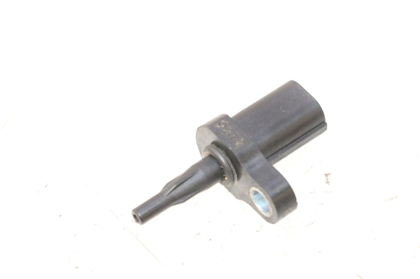 photo de AIR PRESSURE SENSOR YAMAHA YZF R6 600 (2008 - 2009) - Component detail