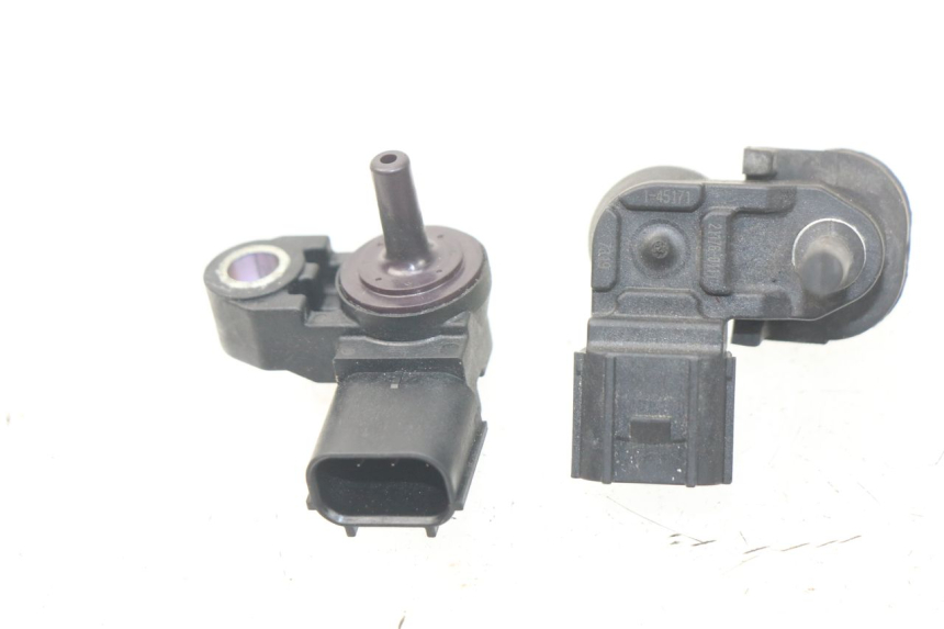 photo de AIR PRESSURE SENSOR KAWASAKI Z Z900 900 (2017 - 2019) - Component detail