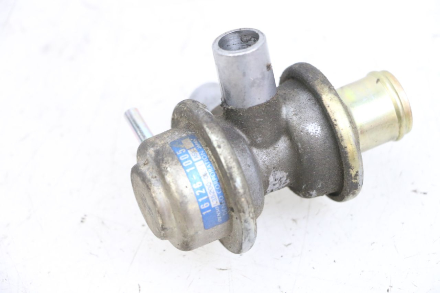 photo de AIR PRESSURE SENSOR KAWASAKI ZR 7 750 (1999 - 2004) - Alternative perspective