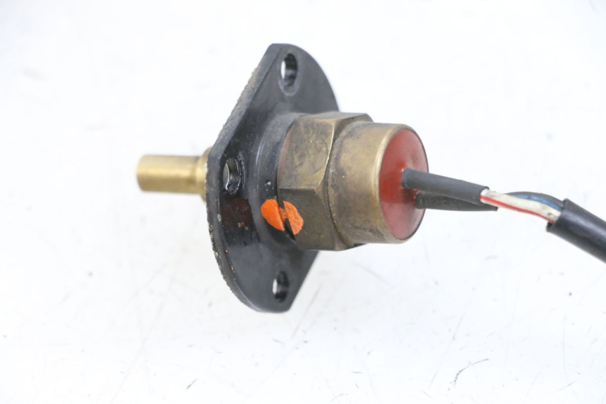 photo de AIR PRESSURE SENSOR KAWASAKI ZR 7 750 (1999 - 2004) - Zoom on usage condition