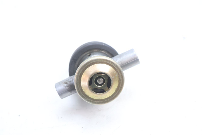 photo de AIR PRESSURE SENSOR KAWASAKI ZX-6R ZX6R 600 (2000 - 2002) - Alternative perspective