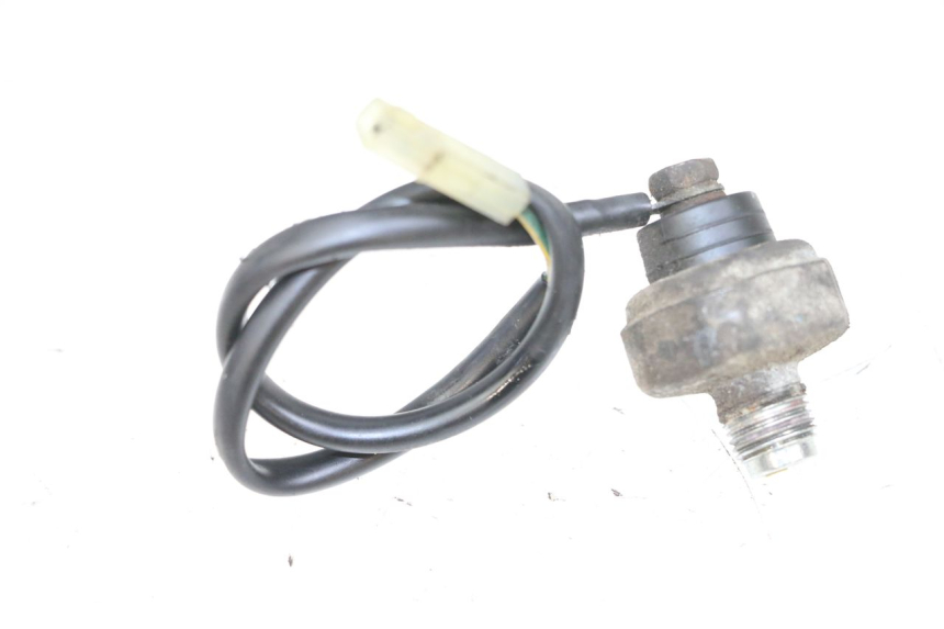 photo de OIL PRESSURE SENSOR SUZUKI BURGMAN 650 (2013 - 2020) - Technical close-up