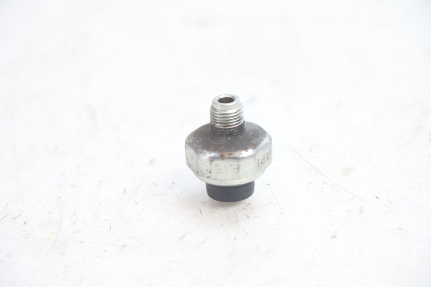 photo de OIL PRESSURE SENSOR SUZUKI BURGMAN EXECUTIVE ABS 650 (2006 - 2012) - Zoom on usage condition