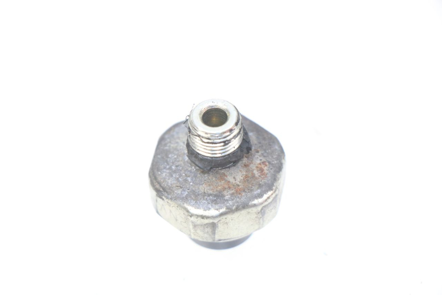 photo de OIL PRESSURE SENSOR HONDA CBRF CBR-F PC41 600 (2011 - 2013) - Zoom on usage condition
