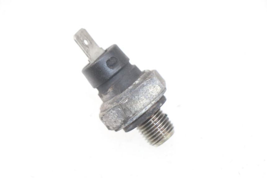 photo de OIL PRESSURE SENSOR KYMCO DINK STREET 125 (2009 - 2014) - Zoom on usage condition