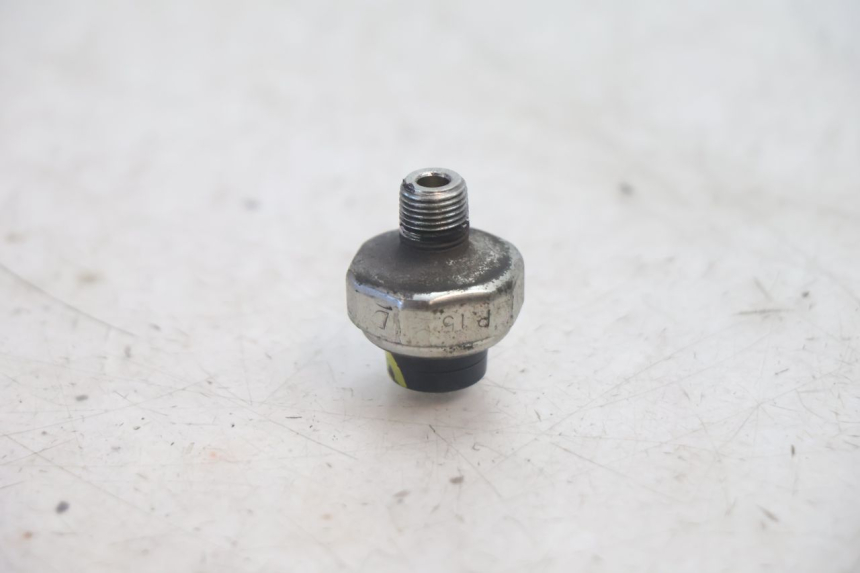 photo de OIL PRESSURE SENSOR HONDA FJS SILVER WING SILVERWING 400 (2005 - 2008) - Zoom on usage condition