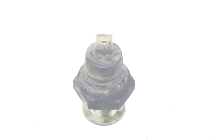 photo de OIL PRESSURE SENSOR PIAGGIO FLY 125 (2005 - 2012) - Zoom on usage condition
